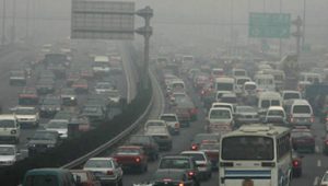 emisiones autos 11 300x170 - En el Día de la Tierra Colombia lucha contra emisiones de CO2