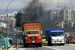 290 toneladas de particulas contaminan el aire cada ano 300x200 - El largo camino hacia el aire limpio en Colombia