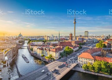 BERLIN 360x260 - Compartimos, virtualmente, las primeras imágenes que perciben quienes tienen la oportunidad de visitar Berlín.